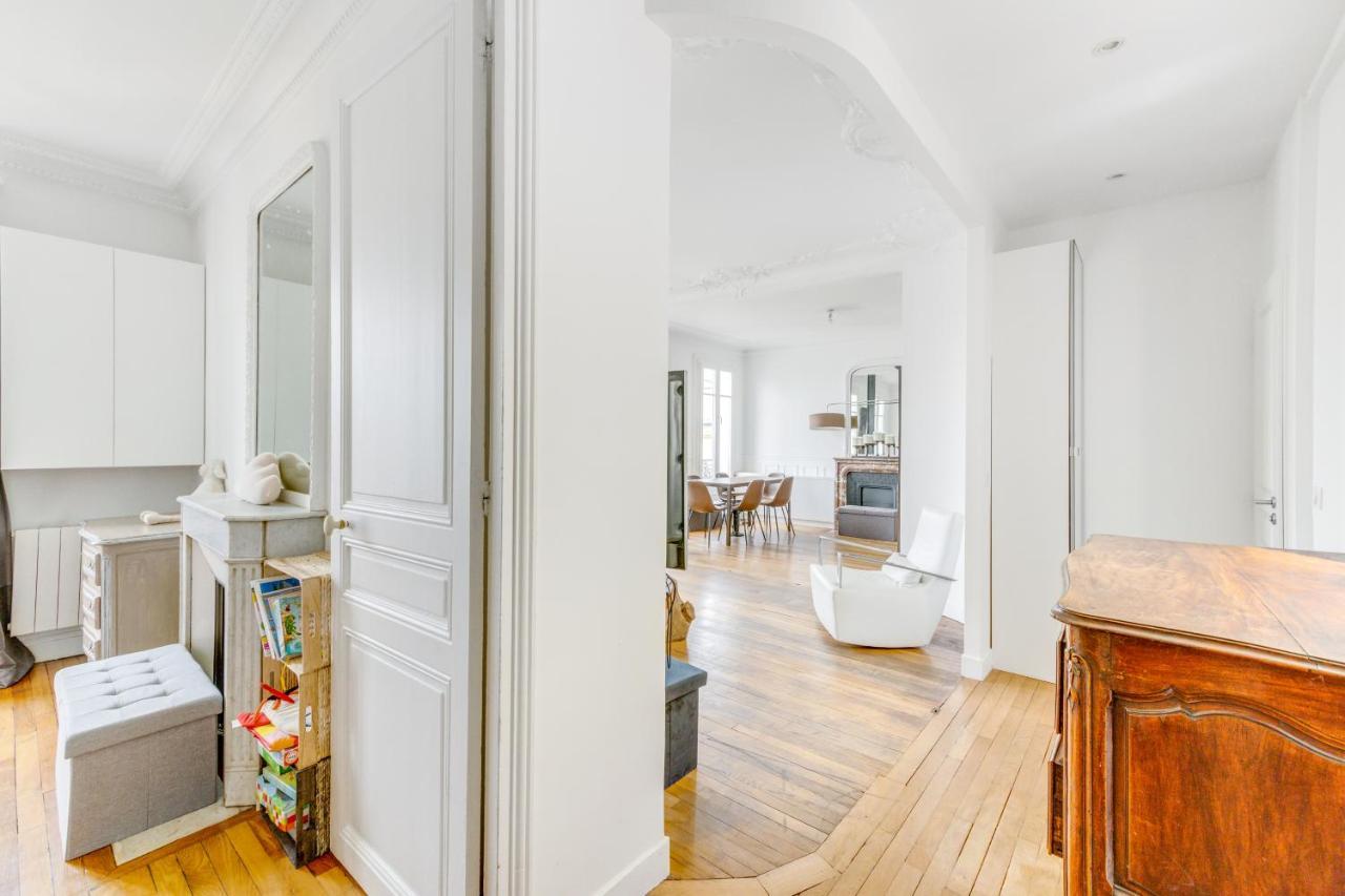 Ferienwohnung Place De La Mairie Levallois-Perret Exterior foto